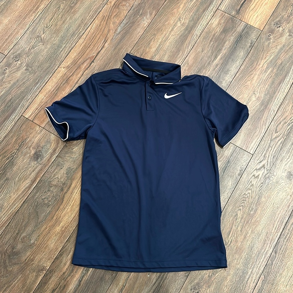Men’s Nike golf shirt